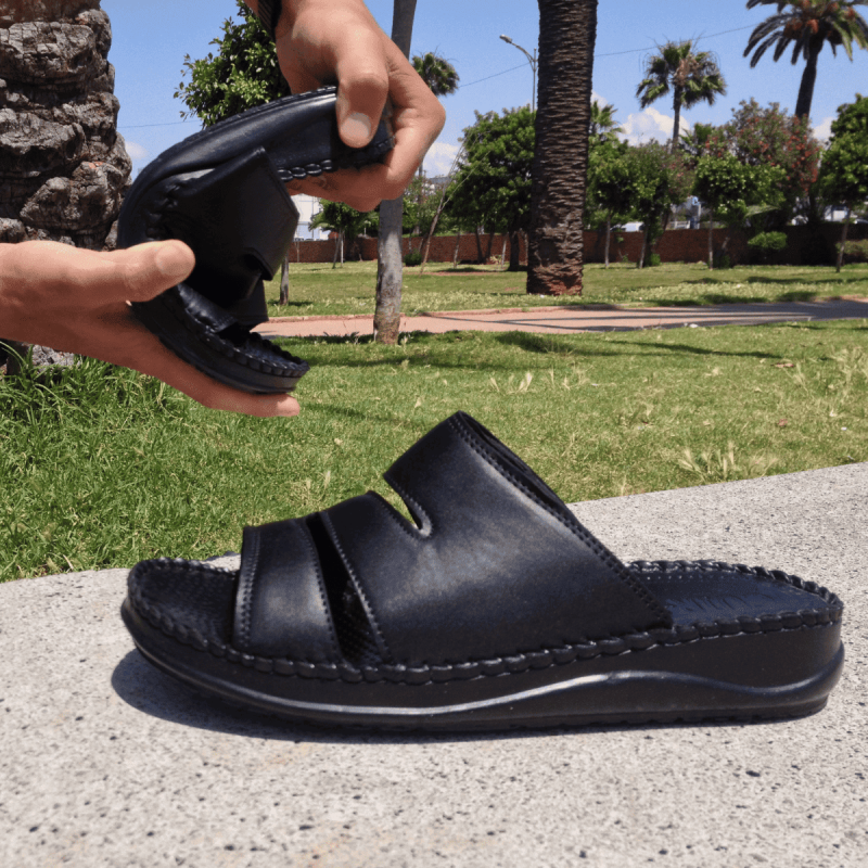 صندالة ميدكال مصنوعة من الجلدZ